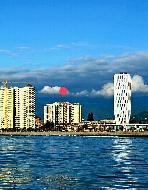 Nino Apartment On Pirosmani Batumi Room photo