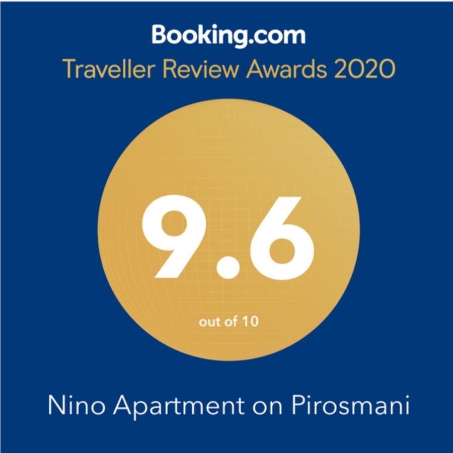 Nino Apartment On Pirosmani Batumi Exterior photo